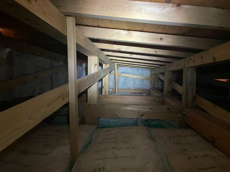 小屋裏の画像