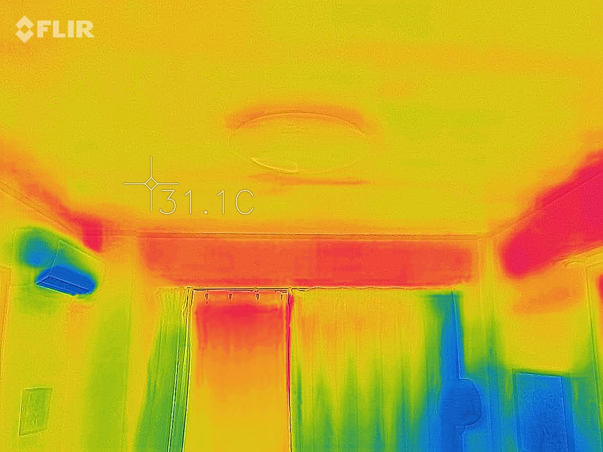 エアコンを付けたときの窓の温度